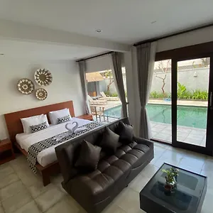 Grey House Monkey Forest Ubud (Bali)