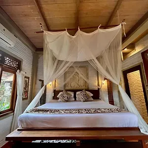 Bali Moon ** Ubud